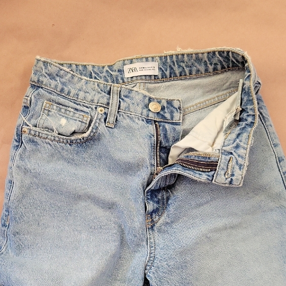 Zara Light Blue Ripped Straight-Leg Jeans - Picture 10 of 10
